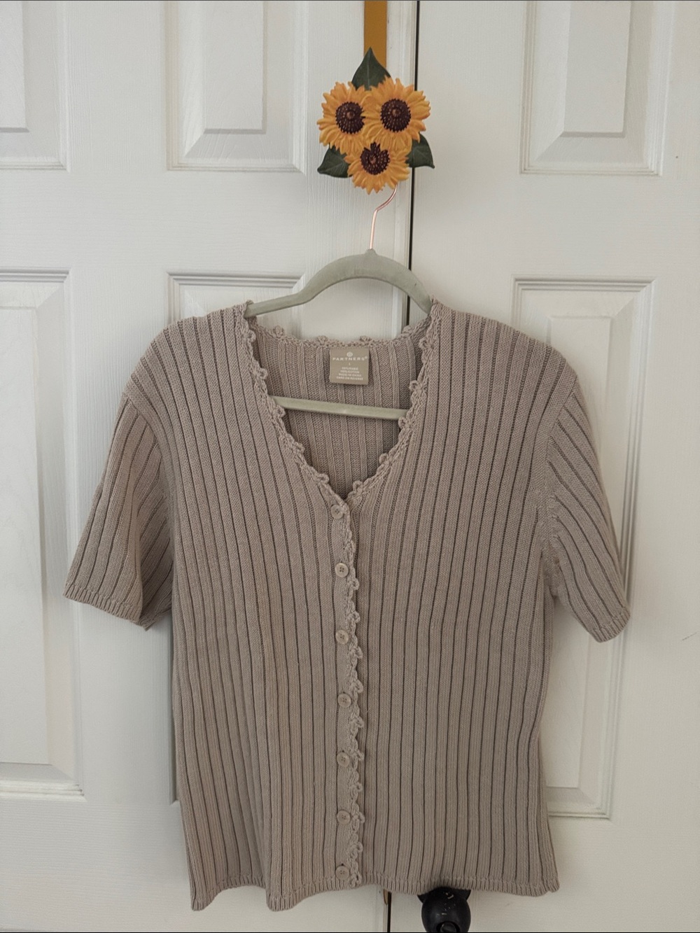 Short-Sleeve Ribbed Cardigan in Taupe by